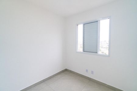 Quarto 2 de apartamento para alugar com 2 quartos, 50m² em Jardim Itacolomi, São Paulo