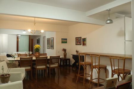 Apartamento para alugar com 123m², 3 quartos e 1 vagaSala