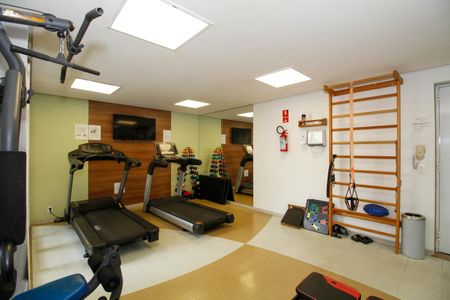 Apartamento para alugar com 50m², 1 quarto e 1 vaga Apartamento para alugar com 50m², 1 quarto e 1 vagaÁrea Comum - Academia
