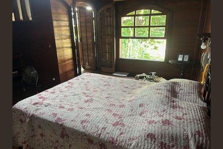 Casa à venda com 5 quartos, 336m² em Itaipu, Niterói