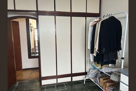 Casa à venda com 5 quartos, 336m² em Itaipu, Niterói