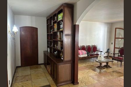 Casa à venda com 5 quartos, 336m² em Itaipu, Niterói