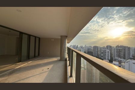 Apartamento à venda com 230m², 4 quartos e 3 vagas Apartamento à venda com 230m², 4 quartos e 3 vagasFoto 05