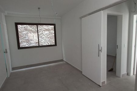 Apartamento à venda com 2 quartos, 60m² em Sagrada Família, Belo Horizonte