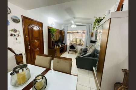 Casa à venda com 3 quartos, 120m² em Jardim Rizzo, São Paulo