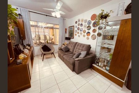 Casa à venda com 3 quartos, 120m² em Jardim Rizzo, São Paulo