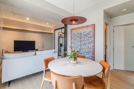 Sala de apartamento à venda com 2 quartos, 63m² em Pinheiros, São Paulo