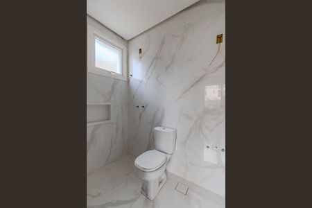 Casa à venda com 250m², 3 quartos e 3 vagasBanheiro da Suíte 1