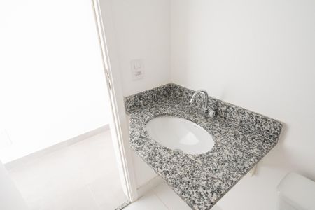 Banheiro Social de kitnet/studio para alugar com 1 quarto, 19m² em Vila da Saúde, São Paulo