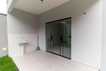 Casa à venda com 120m², 3 quartos e 2 vagas Casa à venda com 120m², 3 quartos e 2 vagasÁrea de Serviço