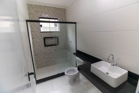 Casa à venda com 120m², 3 quartos e 2 vagas Casa à venda com 120m², 3 quartos e 2 vagasBanheiro 2