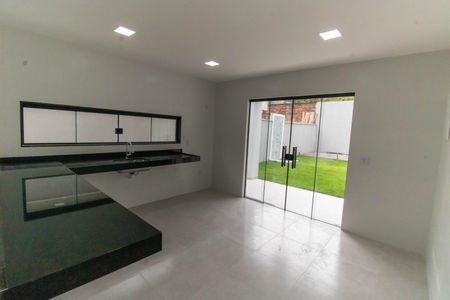 Casa à venda com 120m², 3 quartos e 2 vagas Casa à venda com 120m², 3 quartos e 2 vagasCozinha