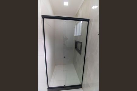 Casa à venda com 120m², 3 quartos e 2 vagas Casa à venda com 120m², 3 quartos e 2 vagasBanheiro 1