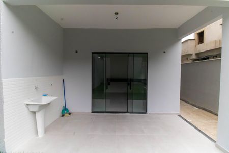 Casa à venda com 120m², 3 quartos e 2 vagas Casa à venda com 120m², 3 quartos e 2 vagasÁrea de Serviço