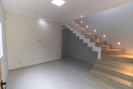 Sala de casa à venda com 3 quartos, 120m² em Itaipu, Niterói