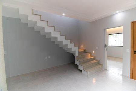 Sala de casa à venda com 3 quartos, 120m² em Itaipu, Niterói