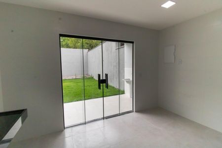 Casa à venda com 120m², 3 quartos e 2 vagas Casa à venda com 120m², 3 quartos e 2 vagasCozinha