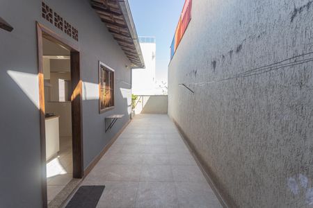 Casa à venda com 109m², 2 quartos e 2 vagas Casa à venda com 109m², 2 quartos e 2 vagasQuintal