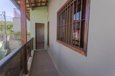 Casa à venda com 109m², 2 quartos e 2 vagas Casa à venda com 109m², 2 quartos e 2 vagasVaranda da Copa