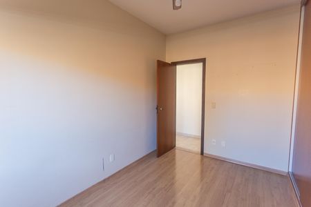 Casa à venda com 109m², 2 quartos e 2 vagas Casa à venda com 109m², 2 quartos e 2 vagasQuarto 2