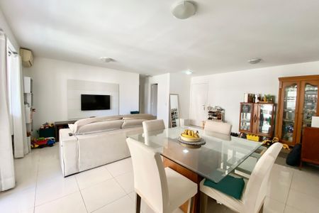Apartamento à venda com 113m², 2 quartos e 2 vagasSala 