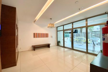 Apartamento à venda com 113m², 2 quartos e 2 vagasHall de entrada