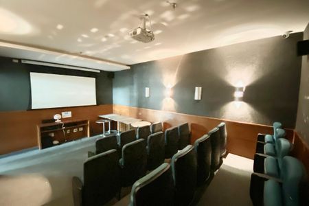 Apartamento à venda com 113m², 2 quartos e 2 vagasÁrea comum cinema