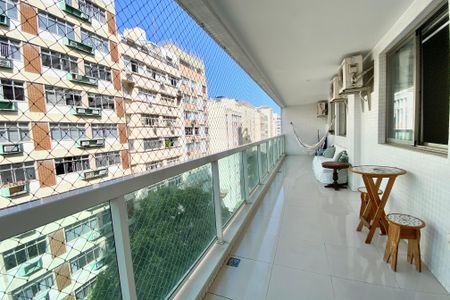 Apartamento à venda com 113m², 2 quartos e 2 vagasVaranda