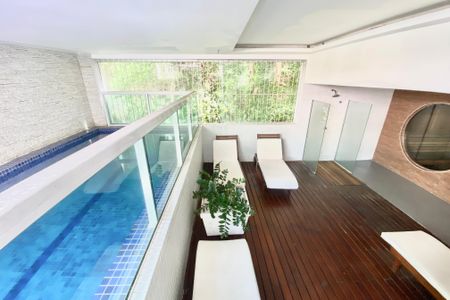 Apartamento à venda com 113m², 2 quartos e 2 vagasÁrea comum piscina