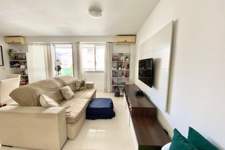 Apartamento à venda com 113m², 2 quartos e 2 vagasSala 