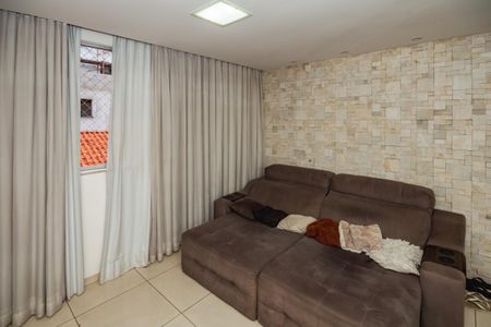 Apartamento à venda com 2 quartos, 62m² em Paquetá, Belo Horizonte