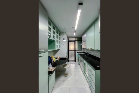 Apartamento para alugar com 83m², 2 quartos e 2 vagasCozinha