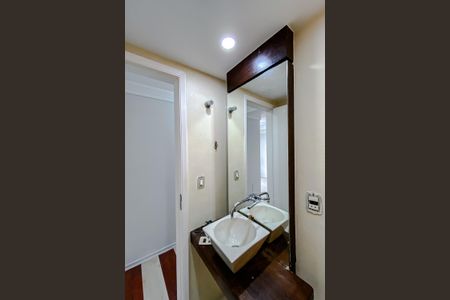 Apartamento para alugar com 83m², 2 quartos e 2 vagasBanheiro