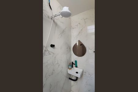 Casa de condomínio à venda com 180m², 2 quartos e 2 vagas Casa de condomínio à venda com 180m², 2 quartos e 2 vagasBanheiro de Serviço