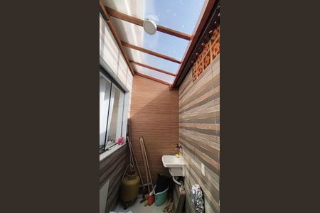 Casa de condomínio à venda com 180m², 2 quartos e 2 vagas Casa de condomínio à venda com 180m², 2 quartos e 2 vagasÁrea de Serviço 1