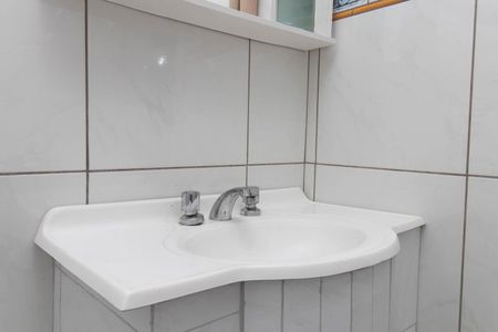 Casa para alugar com 298m², 3 quartos e 2 vagasBanheiro 1