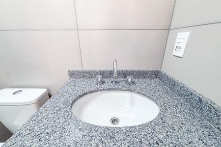 Studio para alugar com 35m², 1 quarto e sem vaga Studio para alugar com 35m², 1 quarto e sem vagaBanheiro Social