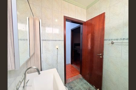 Casa à venda com 200m², 3 quartos e 2 vagasBanheiro Social (piso superior)