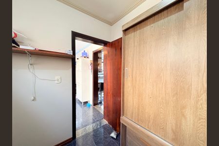 Casa à venda com 200m², 3 quartos e 2 vagasQuarto extra/ Depósito