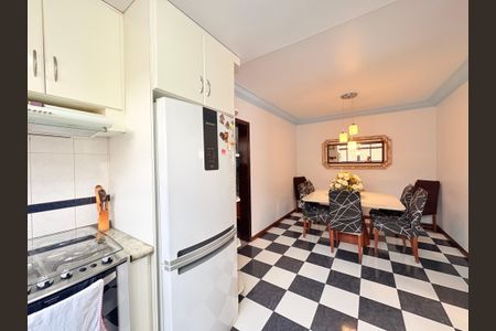 Casa à venda com 200m², 3 quartos e 2 vagasCozinha