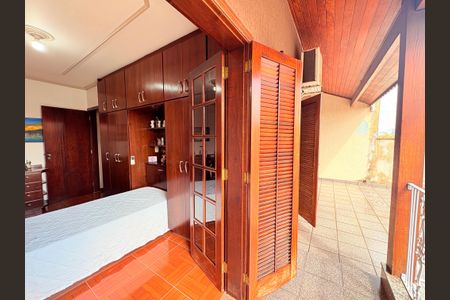 Casa à venda com 200m², 3 quartos e 2 vagasQuarto 1