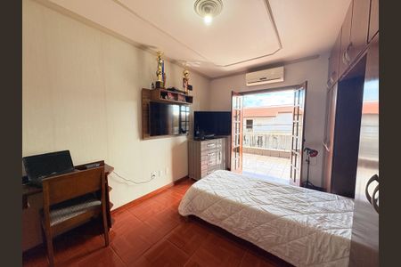 Casa à venda com 200m², 3 quartos e 2 vagasQuarto 2