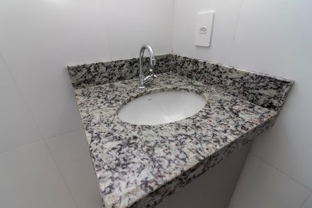 Apartamento para alugar com 40m², 2 quartos e 1 vaga Apartamento para alugar com 40m², 2 quartos e 1 vagaBanheiro Social