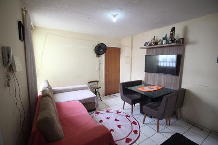 Sala de apartamento para alugar com 2 quartos, 50m² em Diamante, Belo Horizonte