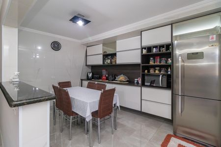 Casa à venda com 400m², 3 quartos e 5 vagas Casa à venda com 400m², 3 quartos e 5 vagasCozinha