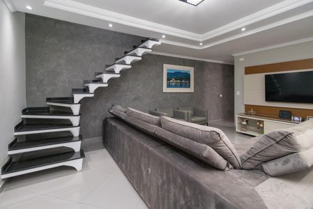 Sala de casa para alugar com 3 quartos, 400m² em Parque dos Bancarios, São Paulo