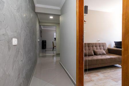 Casa à venda com 400m², 3 quartos e 5 vagas Casa à venda com 400m², 3 quartos e 5 vagasCorredor de acesso