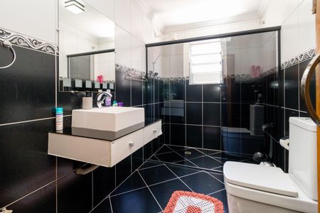 Casa à venda com 400m², 3 quartos e 5 vagas Casa à venda com 400m², 3 quartos e 5 vagasBanheiro Social