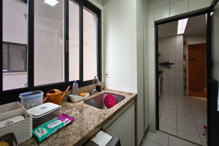 Apartamento à venda com 73m², 3 quartos e 1 vagaÁrea de Serviço