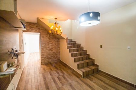 Casa para alugar com 100m², 2 quartos e 1 vagaSala